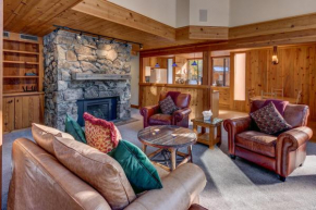 Snowbird Retreat at Northstar - Beautiful 4BR with Private Hot Tub, Free Ski Shuttle, HOA Amenities Truckee